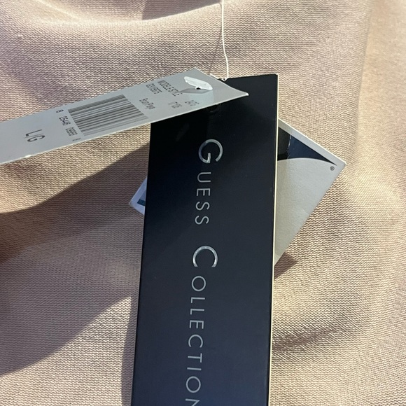 Guess collection top made in Hong Kong size large - Picture 6 of 7